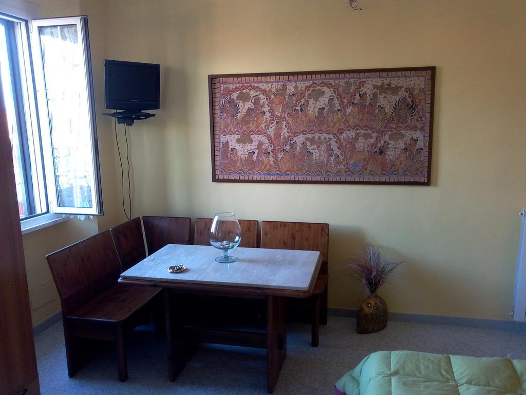 Il Casaletto Di Laura Bed and Breakfast Fiumicino Kamer foto