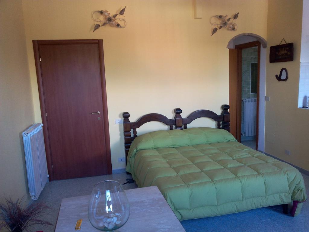 Il Casaletto Di Laura Bed and Breakfast Fiumicino Kamer foto